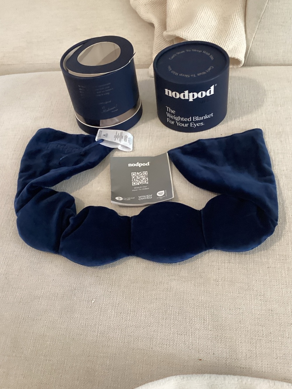 Nodpod- Mineralized Silk Weighted Blanket For Your Eye, Sapphire, NWT, open box